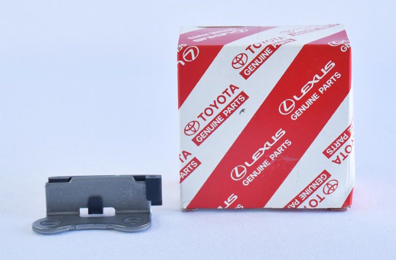 Toyota Vigo Automotive Spare Part LH 2.7B 2TR 2005-2007 Genuine OEM 13563-0C011