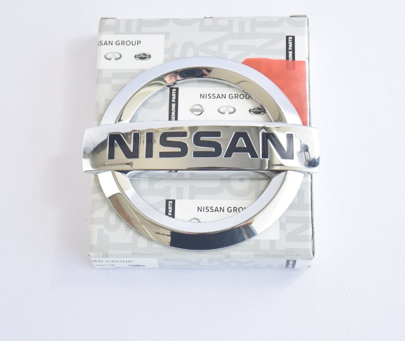 Tailgate Logo MARCH Year 10-13 Genuine Nissan (ECO) (90890-1HJ0A) ( )